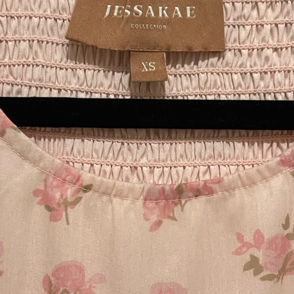 JessaKae X Small Pink floral dress. Perfect condition - Picture 7 of 8